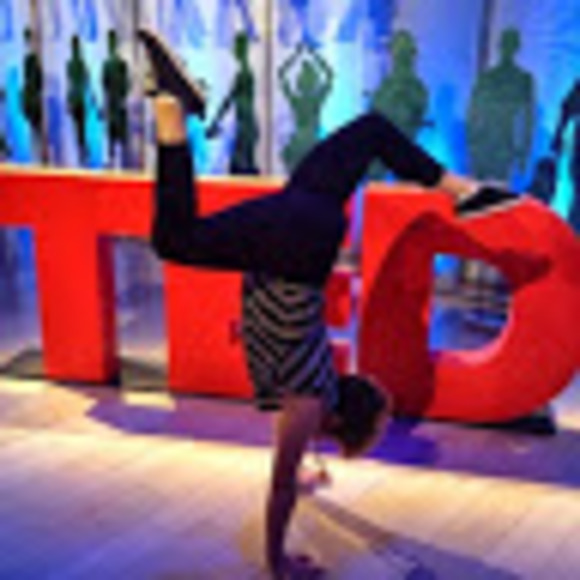 Meet your Posher, Alyssa - Picture 1 of 1